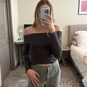 Elodie S off the shoulder ribbed gray top